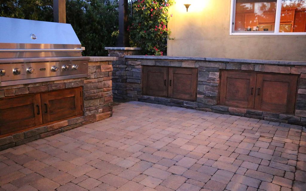 Olmos landscape bbq islands with paver patio
