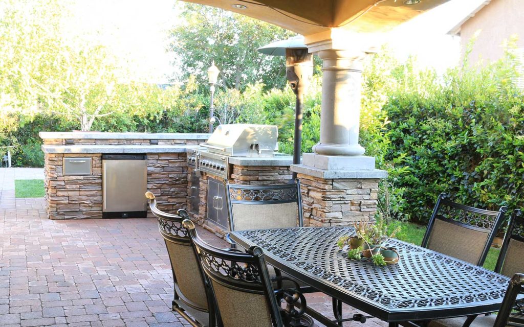 Olmos outdoor kitchen paver patio covered patio BBQ Islands gallery