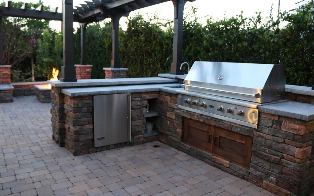 Olmos landscape services outdoor kitchens in Sherman Oaks Encino Studio City and Northridge homes gallery